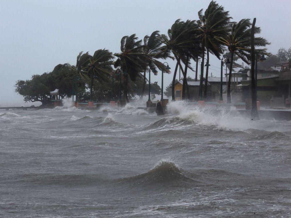 irma-hurricane-puerto-rico-02-rtr-jc-170906_4x3_992